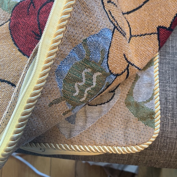 Set of two pillow covers - Winnie the Pooh and Rabbit, “Hello Little Friend” - Picture 4 of 5